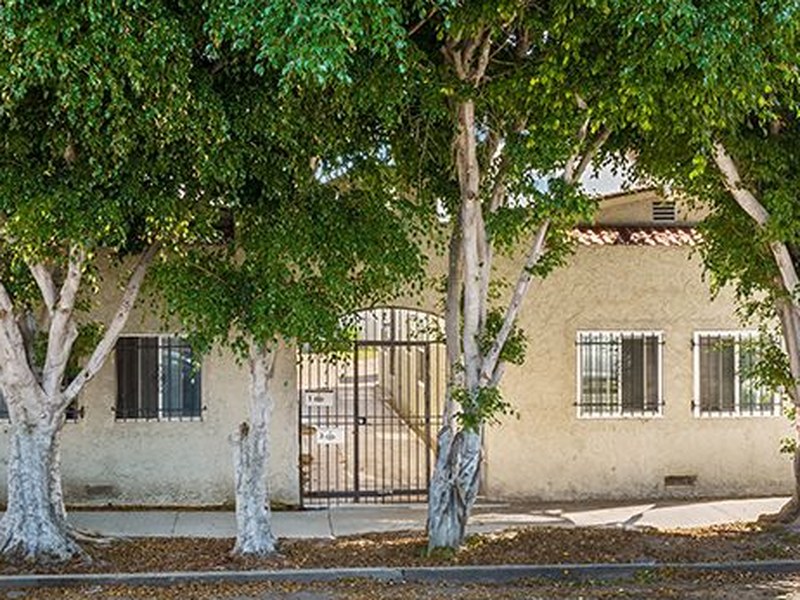 1128 St. Louis Avenue, Long Beach